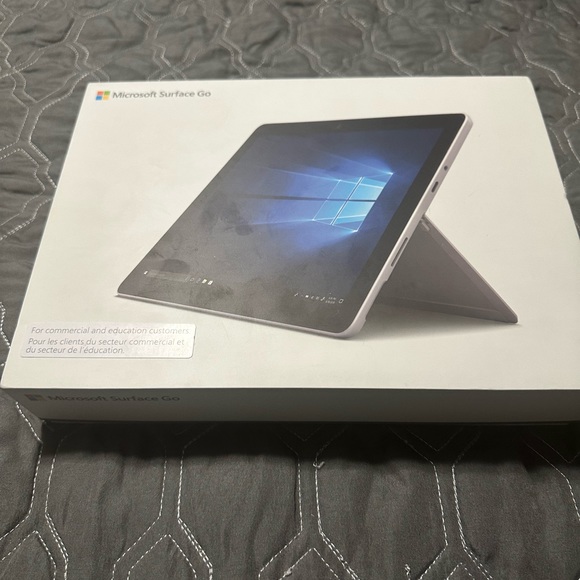 Microsoft Surface go lab top - Picture 4 of 4